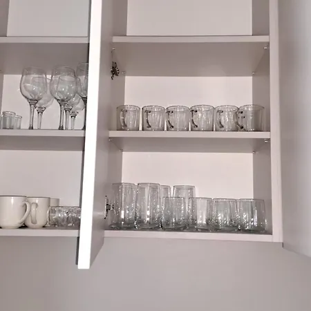 White Harmony Apartment *