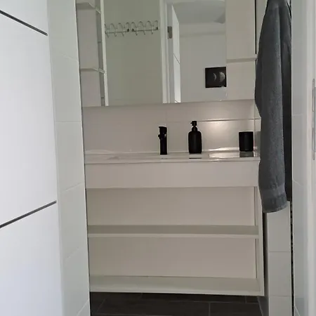 White Harmony Apartment